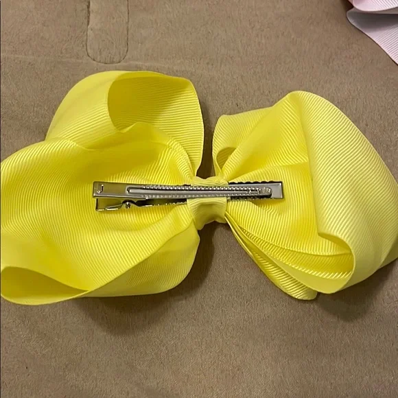 Hair bows. - Picture 3 of 4